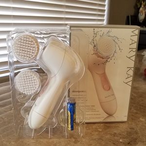 Mary Kay Skinvigorate Brush